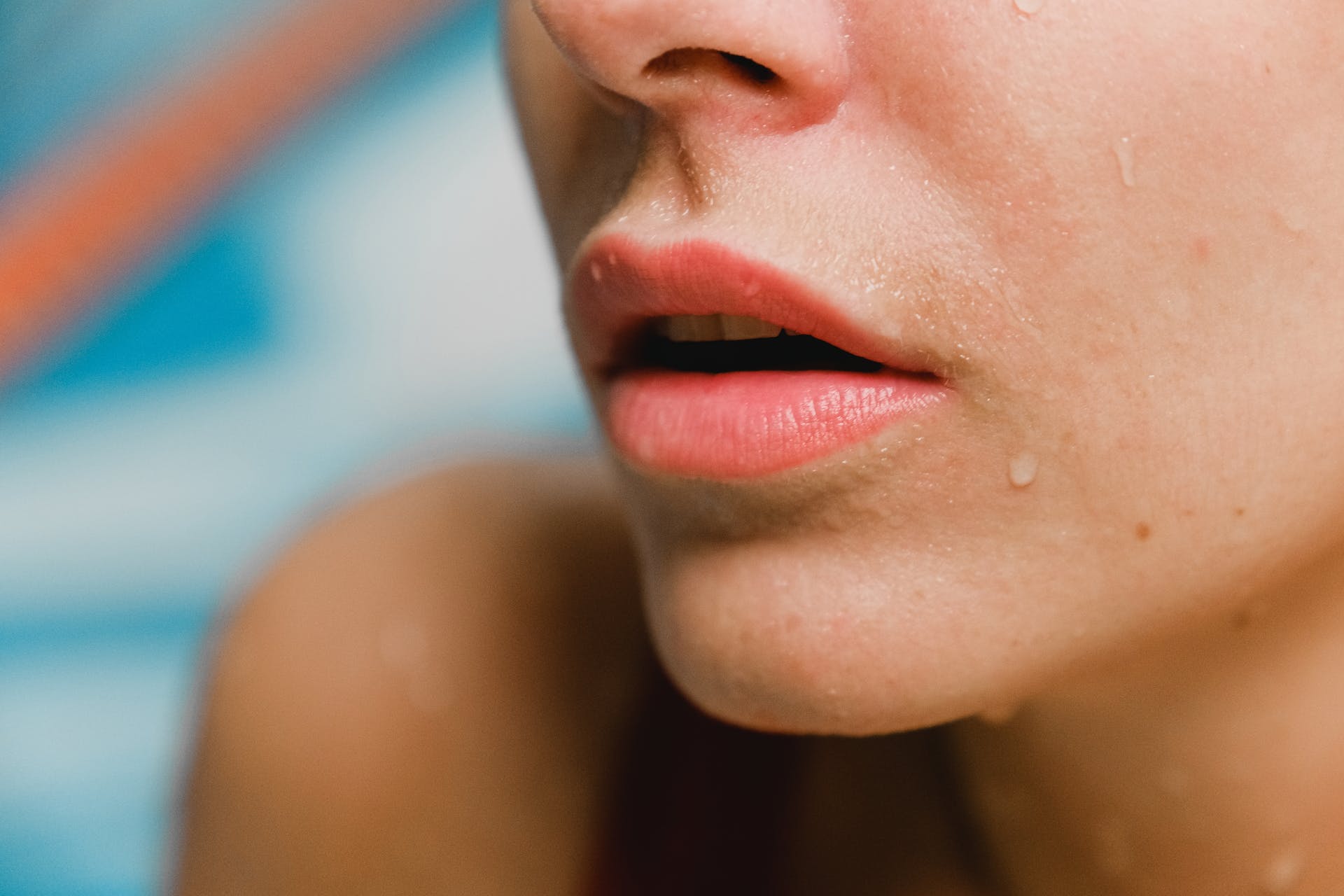 penyebab bibir hitam